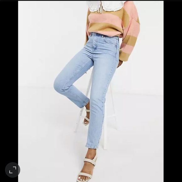 Top Shop Mom Jeans in bleach blues sz 28 - Picture 1 of 6